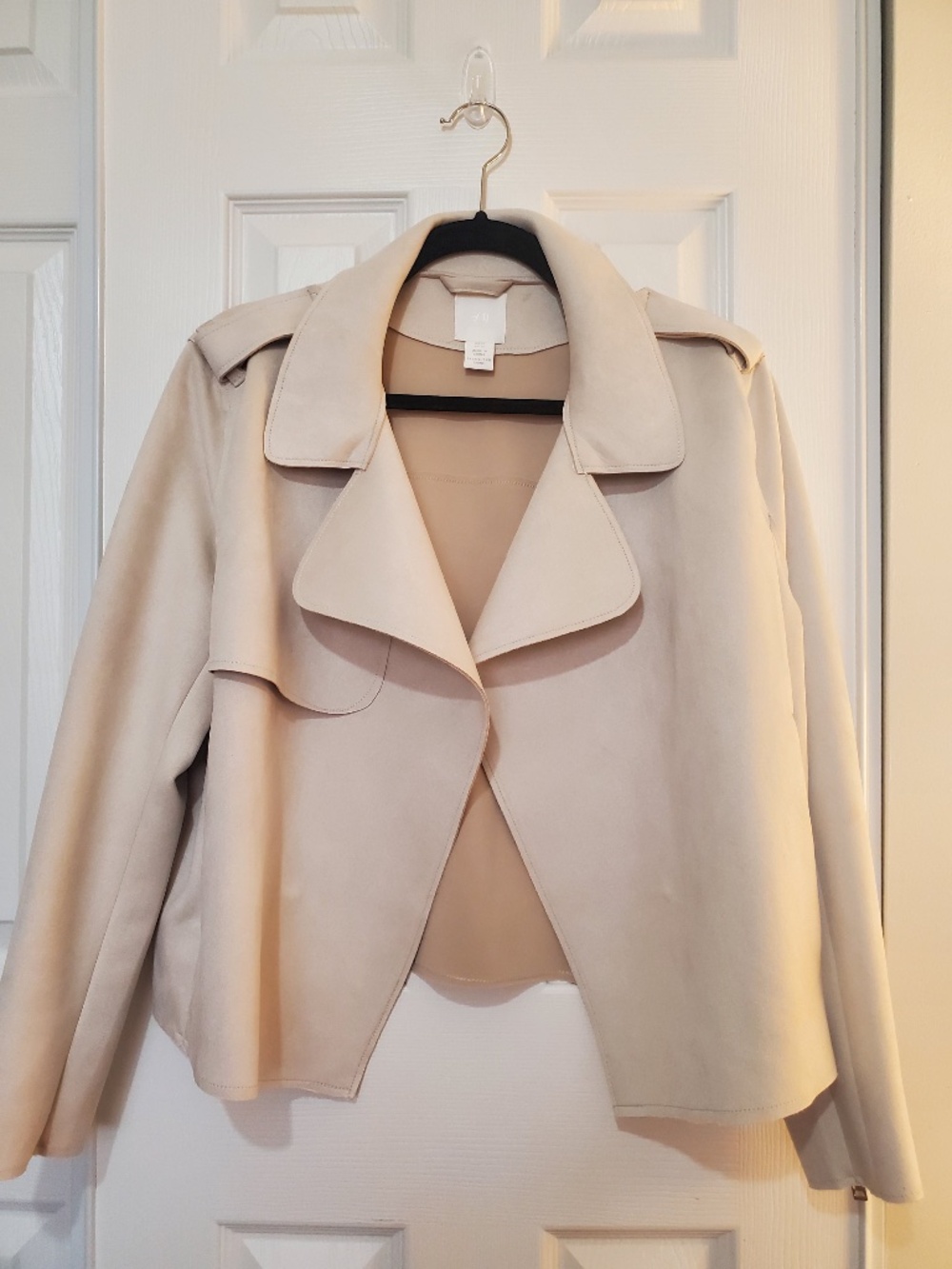 H&M Cream Cape Sophisticated Minimalist Design